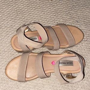 steve madden wedges size 5.5 , tan/nude color
